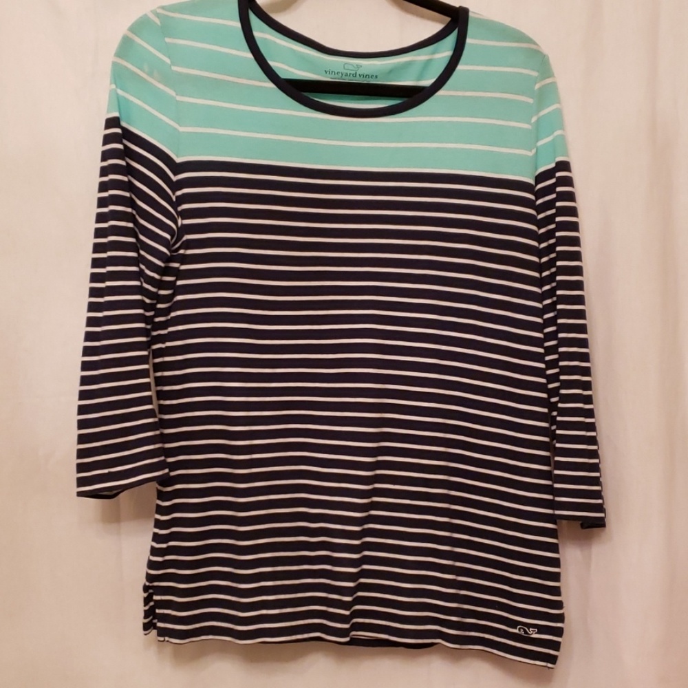 Vineyard vines top